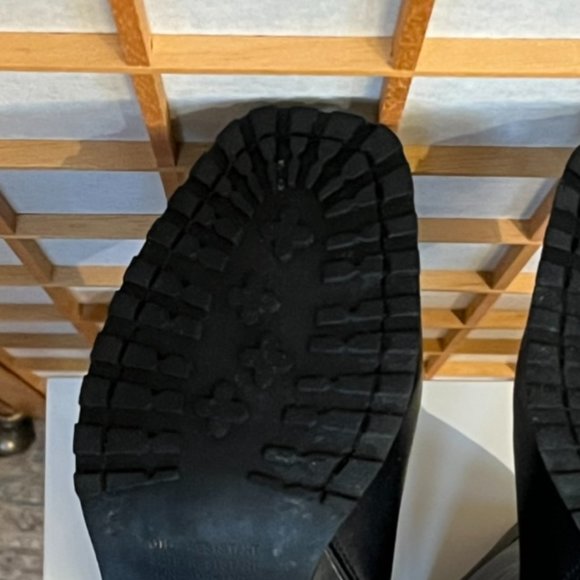 Women's size 6, Black Leather Up, Steel Shank, 2inch Heel Motorcycle Boots - Picture 7 of 12